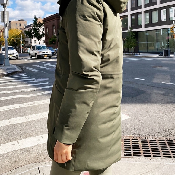 Aritzia TNA Oslo black down parka jacket - Picture 9 of 9